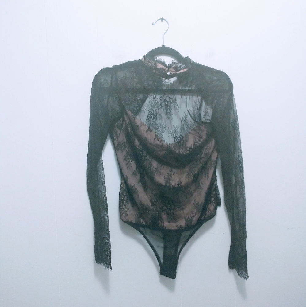 Strides by Miyanna bodysuit lace long sleeve backless